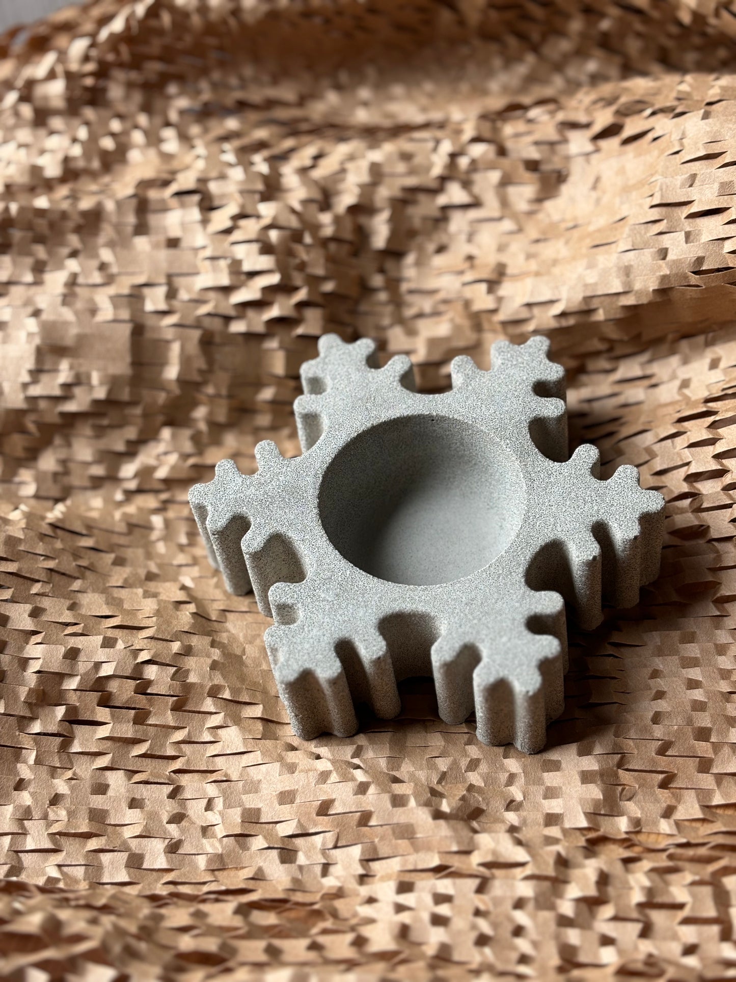 SEASONAL TEALIGHT VESSEL