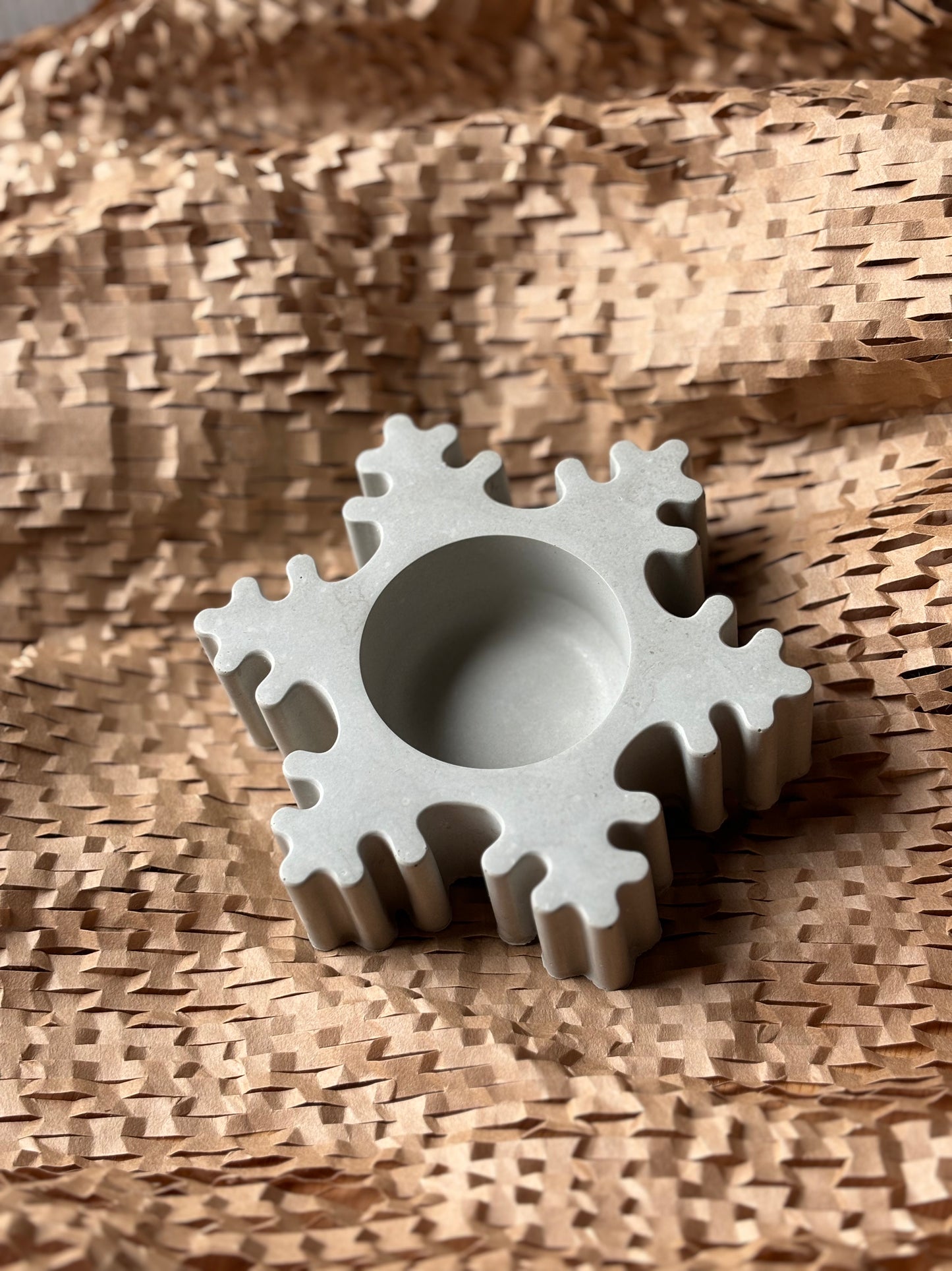 SEASONAL TEALIGHT VESSEL