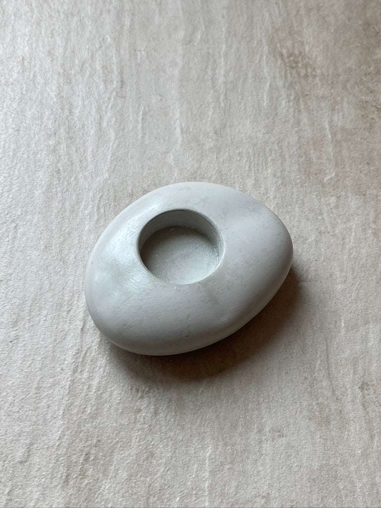 CONCRETE TEALIGHT VESSEL