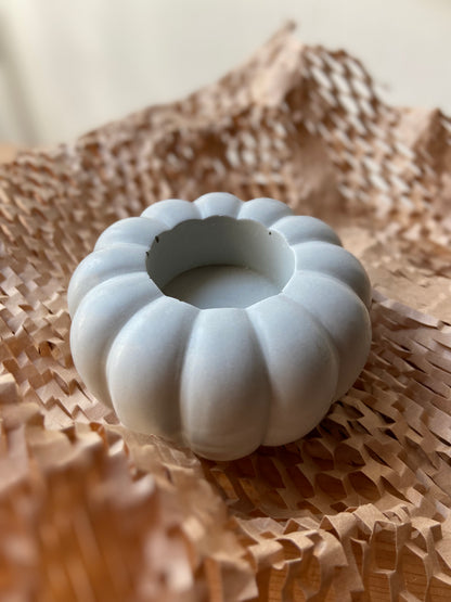 SEASONAL TEALIGHT VESSEL